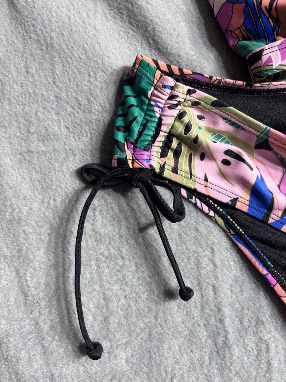 Hurley Floral Tropical Bikini Set - Picture 8 of 9